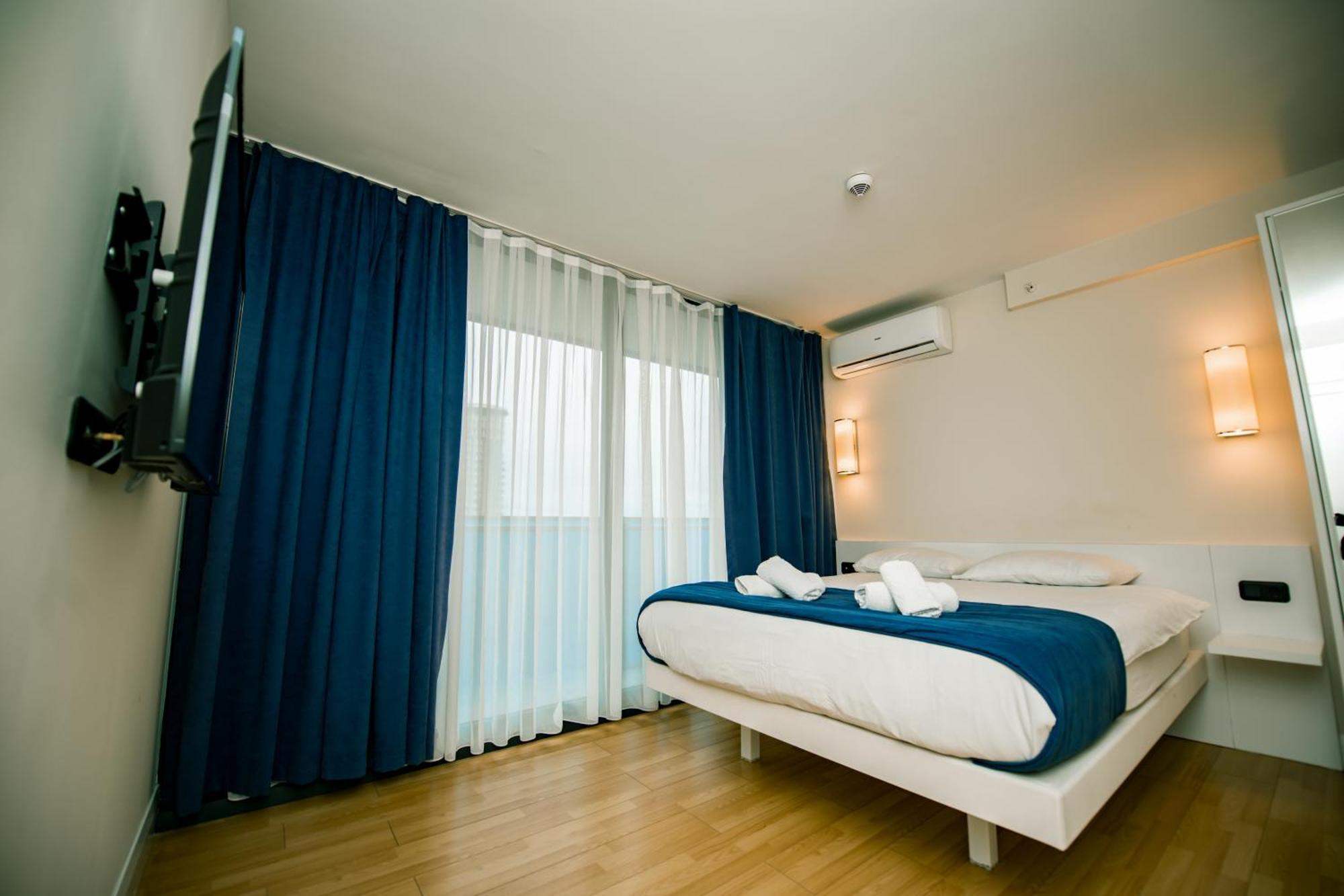 Sea View Apartments In Orbi City Batumi Bagian luar foto