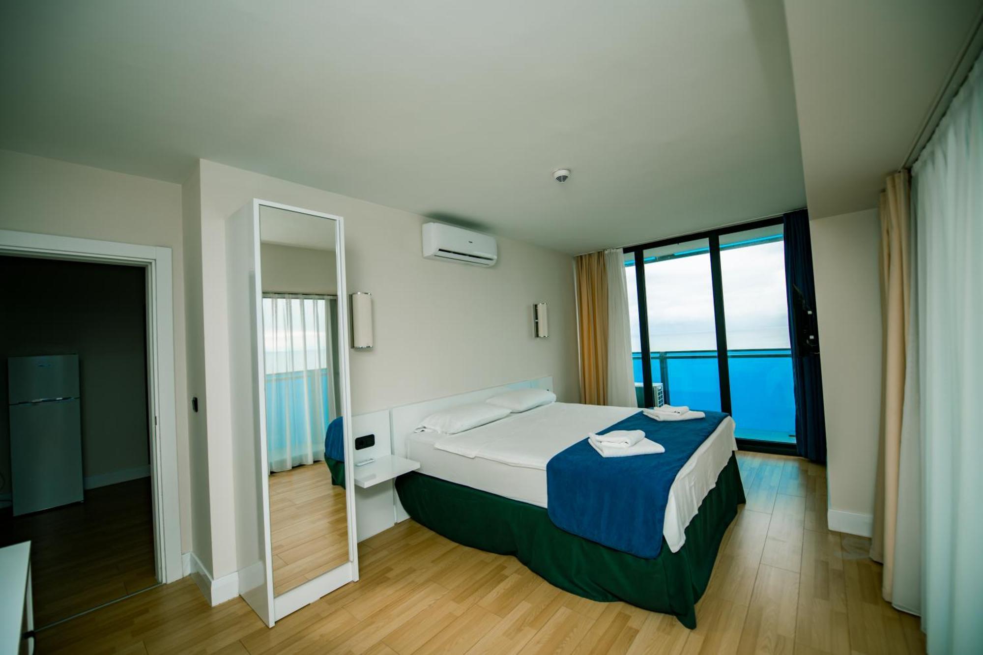 Sea View Apartments In Orbi City Batumi Bagian luar foto